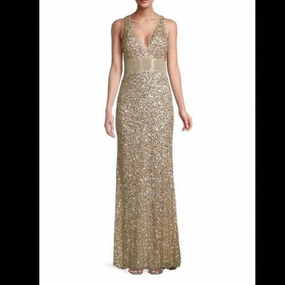 Mac Duggal Dresses & Skirts - MAC DUGGAL sleeveless sequin gown size 8 in nude gold